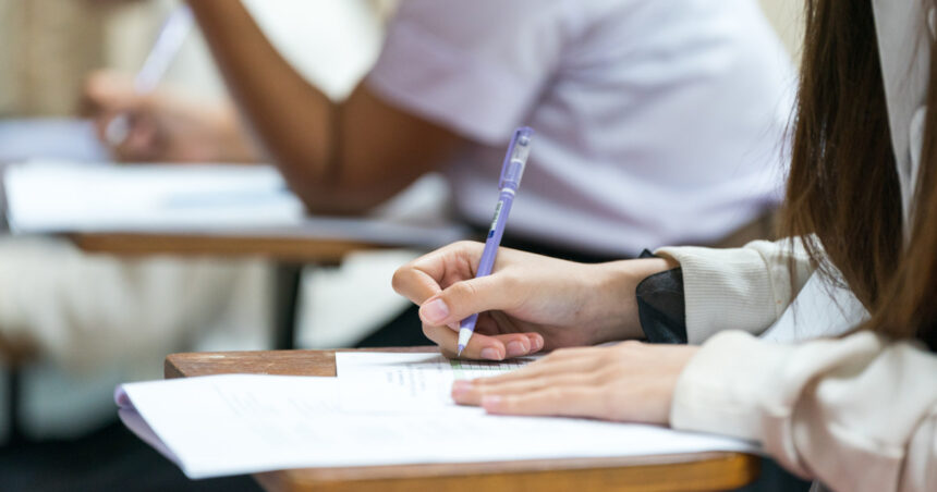 simulare evaluarea nationala 2026 subiectele oficiale si baremul de corectare la matematica publicate de ministerul educatiei 69b9561806e7b