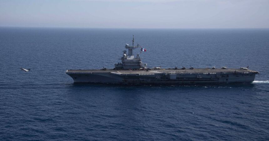 stravaleaks locatia in timp real a portavionului charles de gaulle a fost dezvaluita de un marinar care a iesit la alergat pe punte 69bd93afa23d0