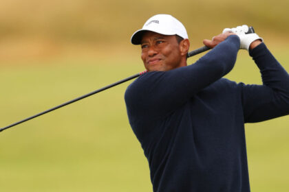 tiger woods a fost implicat intr un accident el s a rasturnat cu masina in florida 69c6fbe3e92b4