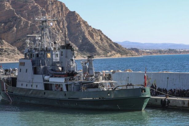 tragedie in mediterana 22 de migranti morti dupa sase zile in deriva supravietuitorii spun ca victimele au fost aruncate peste bord 69c8040deedc5