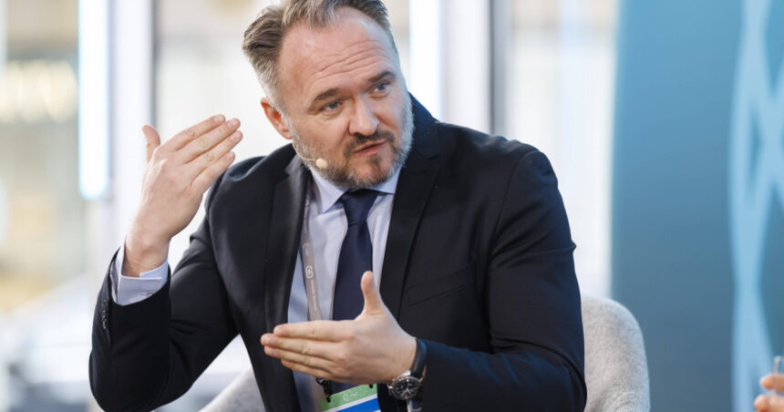 ue se pregateste de penuria combustibililor ce masuri sunt luate in calcul mesajul comisarului pentru energie 69cc2f444ea08