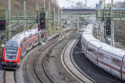 un roman de 36 de ani a blocat traficul feroviar din germania dupa ce si a sarbatorit eliberarea din inchisoare 69bad10bf3e9a