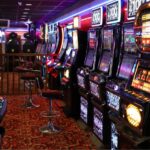 video declaratia celui care intrat mascat si cu un cutit intr o sala de jocuri de noroc din tomis nord cati bani pierduse 69c24dc83936b