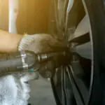 video dilema anuala a soferilor cand trecem la anvelopele de vara ce spune legislatia din romania 69bce419823a3