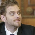 video ilan laufer si gemenii sai de 5 ani au fost loviti de o masina cand traversau strada pe trotineta in bucuresti 69b9284aabcaa