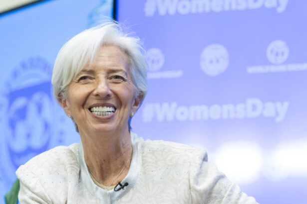 video lagarde anunta ca banca centrala europeana este pregatita sa gestioneze riscurile legate de razboi ratele dobanzilor neschimbate 69bcced1f1a2c