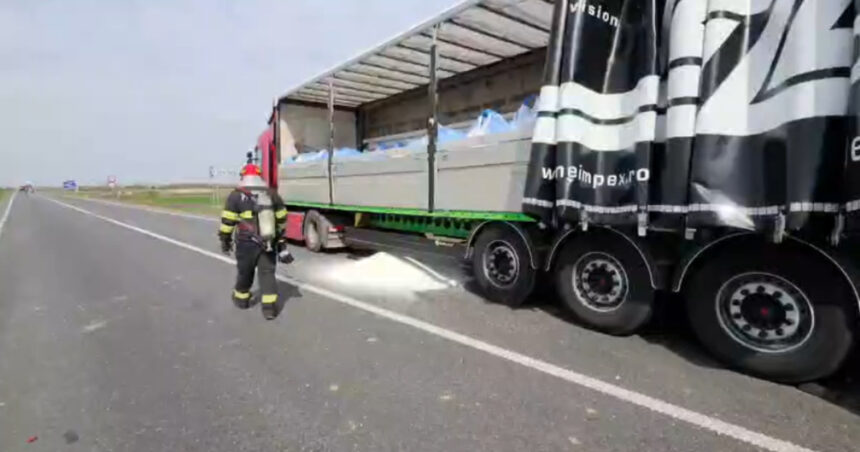 video pericol de explozie pe dn6 in timis tir incarcat cu azotat de amoniu implicat intr un accident evacuare de urgenta si trafic blocat 69c517263d311