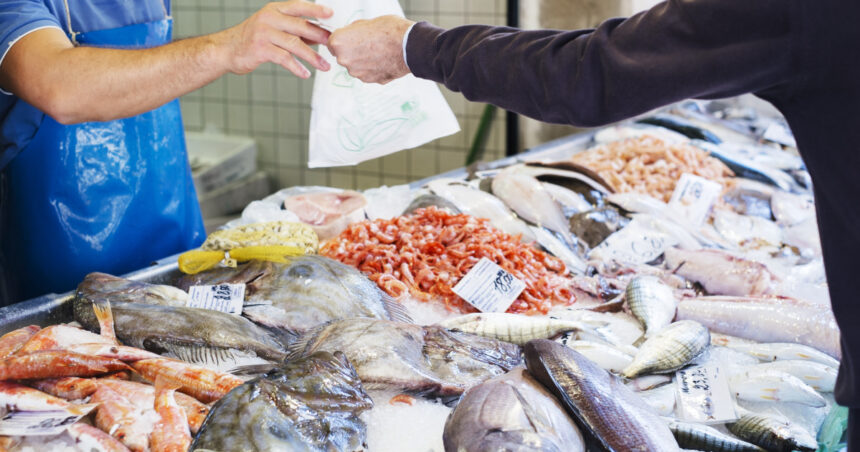 video pestele s a scumpit cu aproape 8 in februarie 2026 inainte de sarbatorile pascale cat ajunge pe masa romanilor 69c3ef78737ff