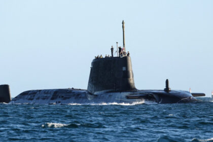 video regatul unit a trimis un submarin nuclear in marea arabiei poate lansa atacuri asupra iranului cu rachete tomahawk 69c00c802288a