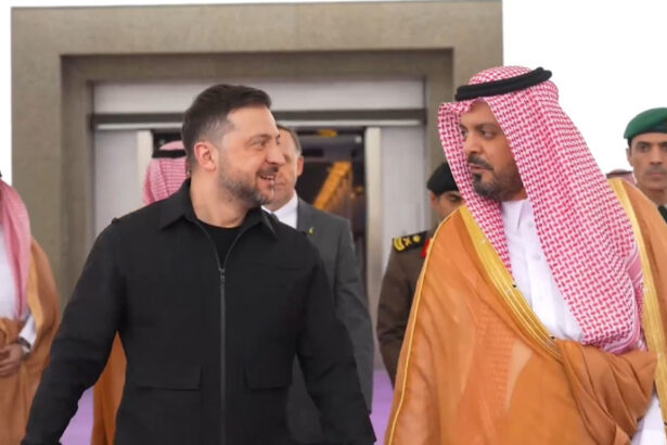 video volodimir zelenski vizita neanuntata in arabia saudita ii sustinem pe cei care sunt gata sa colaboreze cu noi 69c567b778d47