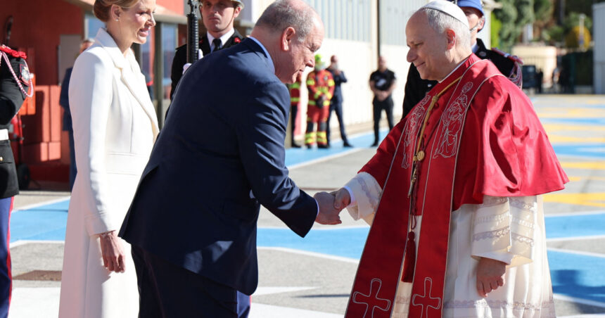 videofoto papa leon al xiv lea la monaco intampinat de printul albert si printesa charlene va oficia liturghia pentru 15 000 de persoane 69c7afc83846c