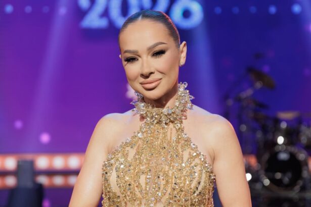 vladuta lupau la chefi la cutite 2026 ce rol va avea artista de muzica populara la antena 1 69c3c55ff2a2e