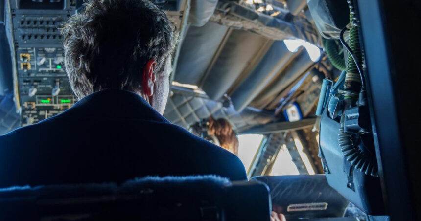 a fost modernizat avionul spartan folosit de nicusor dan pentru deplasari externe modificarile facute de sts si mapn 69ebc57487eed