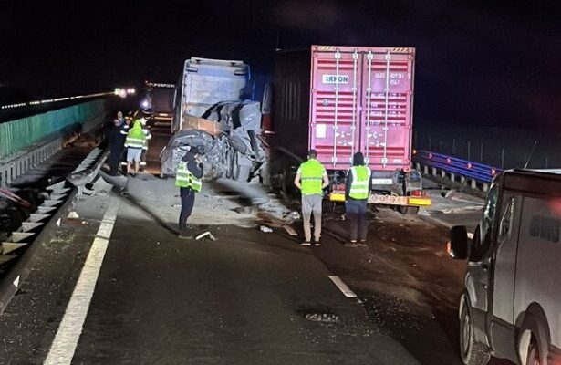 accident grav pe autostrada a2 bucuresti constanta intre doua tiruri si un autoturism 69ce0a92aef33