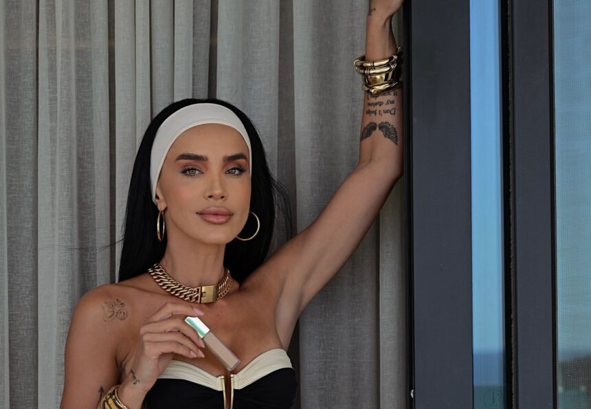 alaturi de cine a fost surprinsa adelina pestritu in turcia este vorba despre un actor de talie mondiala a fost o placere sa te intalnesc 69e0bf5b018f7