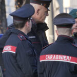 alerta in napoli angajati si clienti ai unei banci au fost luati ostatici de o banda de hoti 69e0e5df84cc9