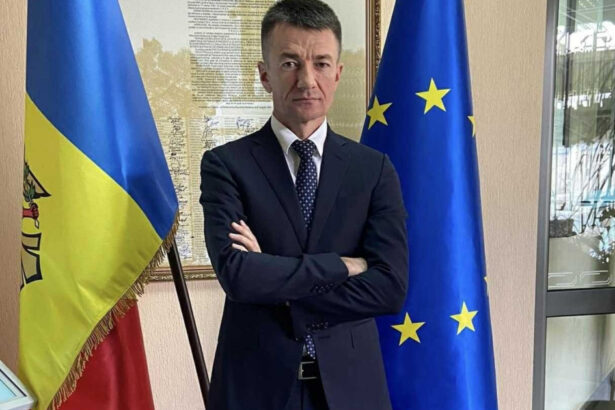 alexandru balan fost director adjunct al sis a fost condamnat la inchisoare in r moldova el este judecat si in romania 69dff6cf9f3cf