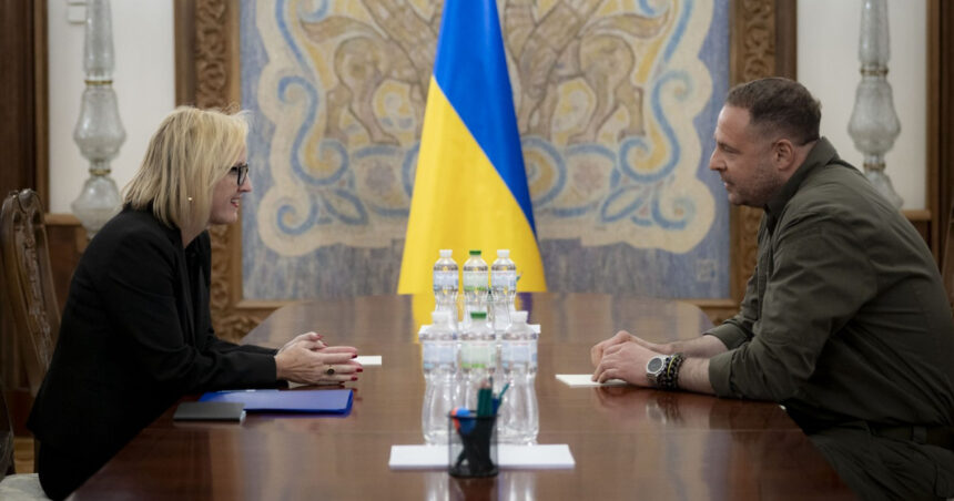 ambasadorul sua in ucraina va demisiona din cauza divergentelor cu donald trump 69f1c310c355b