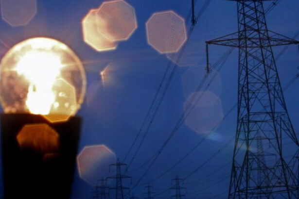 britanicii vor fi indemnati sa foloseasca mai mult curent electric in aceasta vara li se promit in schimb facturi mai mici 69df124baf1be