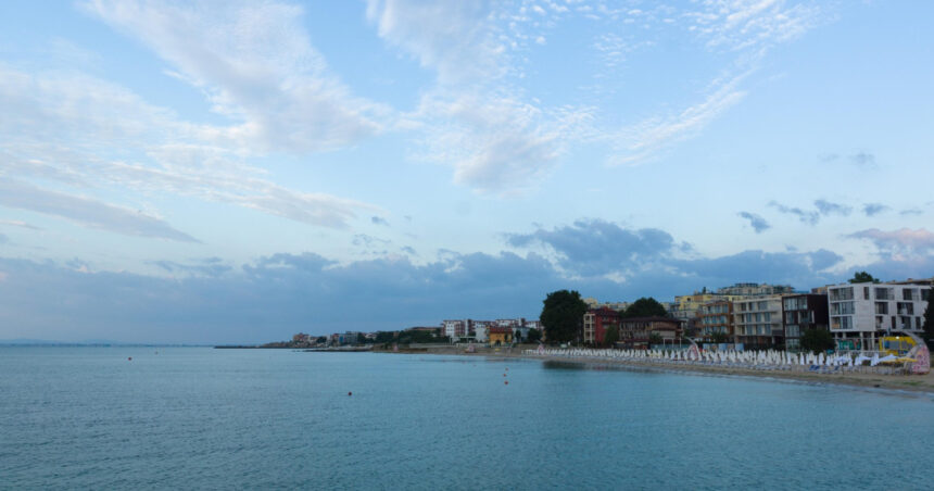 bulgaria a neutralizat doua drone miliare in deriva pe marea neagra una dintre ele a fost gasita in apropierea unei statiuni populare 69de77f8f1991