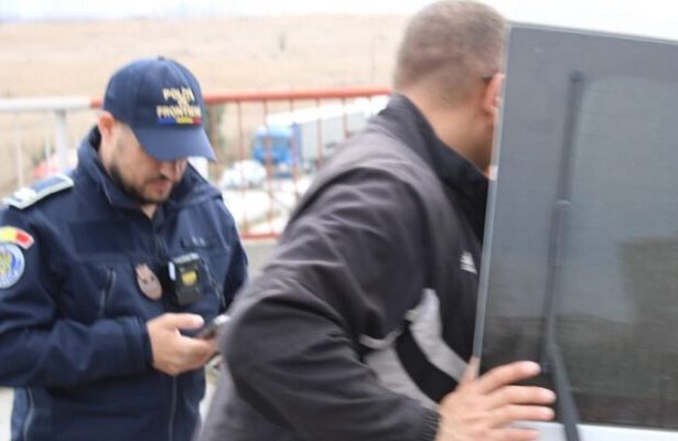 bunuri contrafacute si unelte de pescuit ilegal descoperite de politistii de frontiera constanteni 69d3855c3bb42