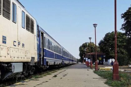 calea ferata constanta mangalia redeschisa temporar pentru 1 mai circulatia va fi apoi suspendata din nou 69e11ee516f8b