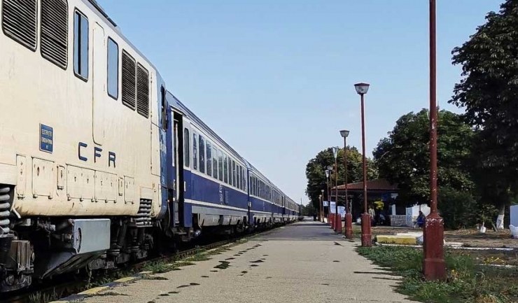 calea ferata constanta mangalia redeschisa temporar pentru 1 mai circulatia va fi apoi suspendata din nou 69e11ee516f8b