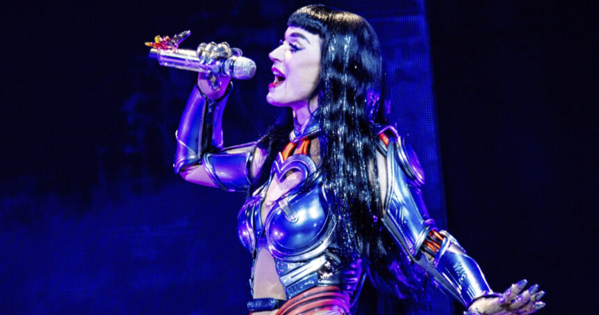 cantareata katy perry acuzata de agresiune sexuala politia investigheaza fapte din urma cu 16 ani cine este presupusa victima 69dfd73b70562