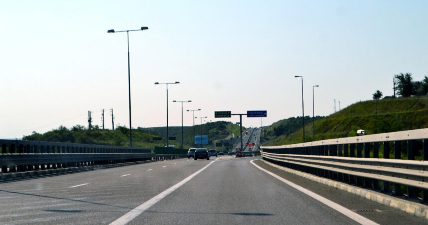 cat costa taxa de pod fetesti cernavoda in 2026 cum se plateste si ce amenzi risca soferii care nu achita trecerea 69f032cdb6f70