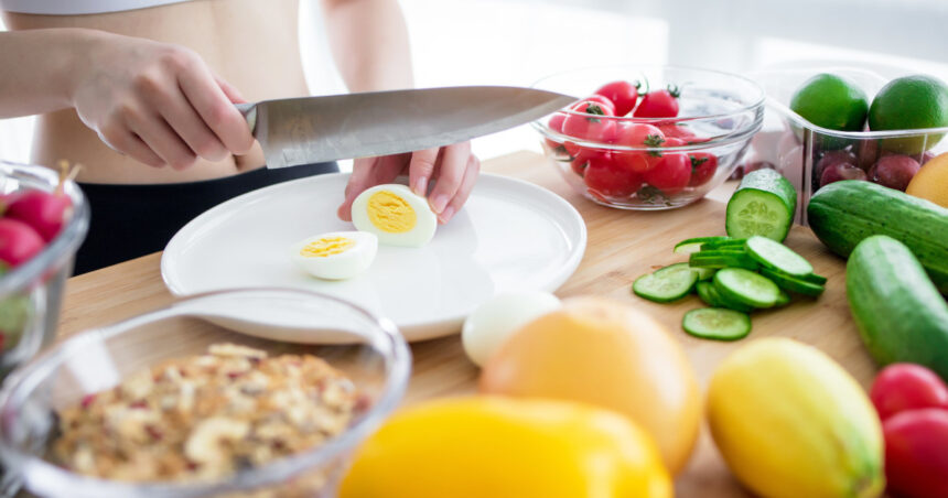 ce faci cu mancarea ramasa de la masa de paste bucatarii explica cum transformi rapid ouale si friptura de miel in retete noi 69e31c40a91aa