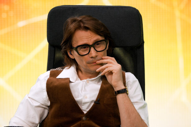 ce se va intampla cu emisiunea intrebarea mesei rotunde prezentata de marius manole schimbari in cadrul show ului 69cd14cd27ce5