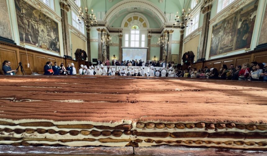 cel mai lung tiramisu din lume preparat la londra masoara peste 400 de metri si a intrat in cartea recordurilor video 69ef932dda719