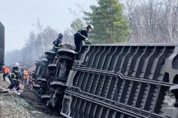 cel putin 24 de raniti in urma unui accident feroviar in rusia patru copii se afla printre victime 69cfb7d3a1217