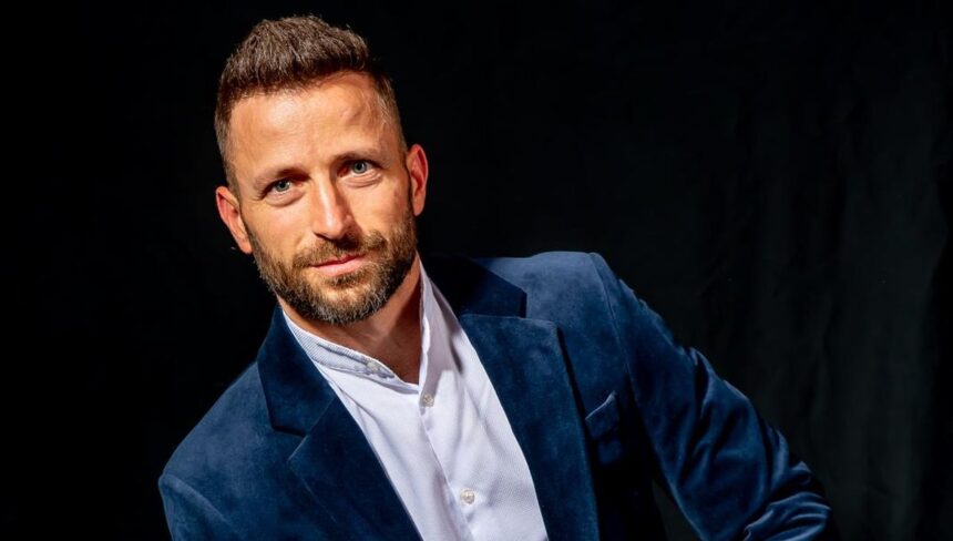 cele doua momente care i au marcat viata lui razvan sindelaru obiectele le poti inlocui dar sentimentele raman cu tine 69dc997ecce4a