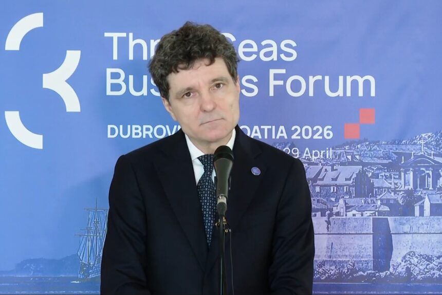 centrala de la cernavoda in atentia sua nicusor dan despre reperele in energie traim intr o lume in care conteaza marimea e mai usor sa cumperi petrol decat motorina v 69f1ddff3d44f