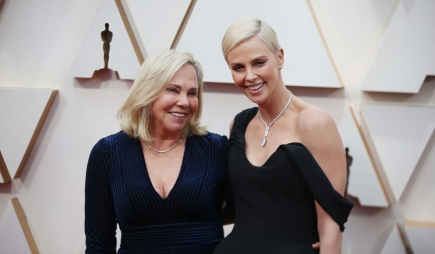 charlize theron a povestit cum mama sa l a impuscat si l a ucis pe tatal ei alcoolic actrita a vazut totul cand avea 15 ani 69e5ccec4c71b