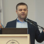 ciucu explica de ce vrea ca bucurestenii care au masini electrice si hibride sa plateasca parcare 69ce15ebb406b