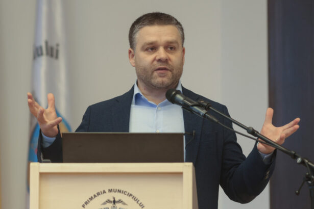 ciucu explica de ce vrea ca bucurestenii care au masini electrice si hibride sa plateasca parcare 69ce15ebb406b