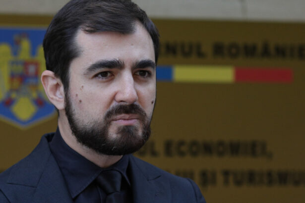 claudiu nasui replica pentru sorin grindeanu se mira de prabusirea economiei la care a contribuit din plin 69dfaacce52d7