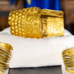 coiful de la cotofenesti si cele doua bratari de aur recuperate dupa furt vor fi expuse publicului la mnir dupa aducerea in tara 69e644eb3529d