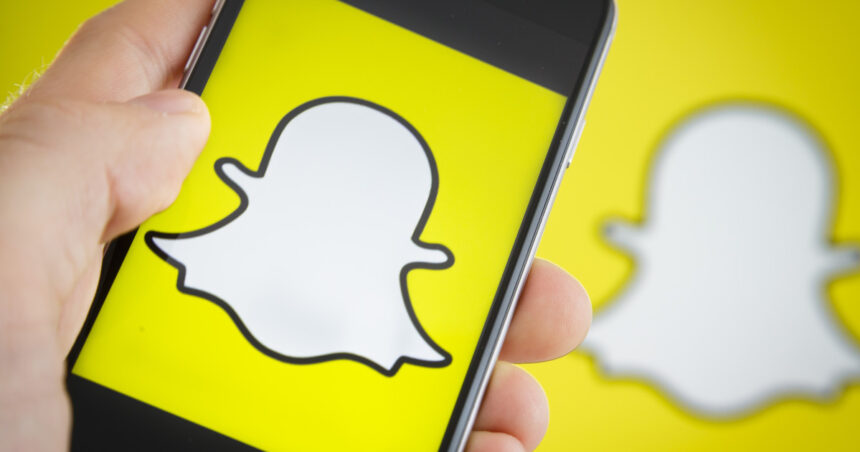 concedieri masive la snapchat inteligenta artificiala va inlocui o parte din personal 69dfecc89a156