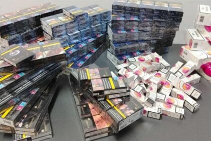 constanta un barbat depistat in timp ce comercializa ilicit in cartierul henri coanda tigari provenite din contrabanda 69d6560449b1f