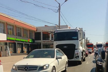 contract de peste 15 milioane lei pentru modernizarea traficului din tuzla 69cef36d2282c