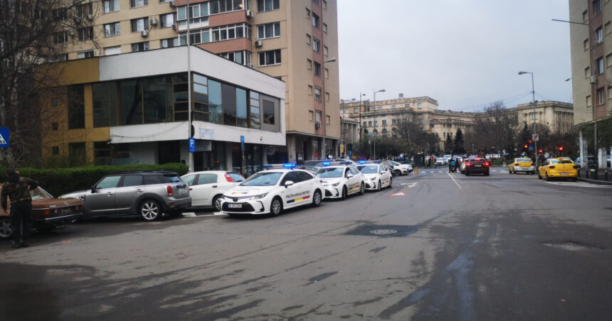 controale in zona salii palatului politia verifica parcarile ilegale si rezervarile contra cost 69e206ba46b84