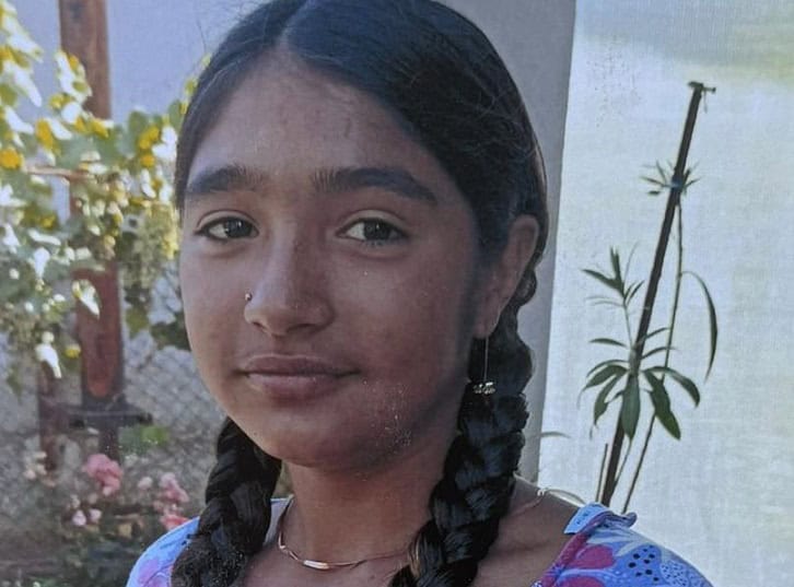 copila in varsta de 11 ani din cobadin disparuta de acasa daca o vedeti sunati la 112 69ededdb473cf