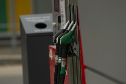 criza combustibililor cehia plafoneaza preturile la carburanti si reduce acciza la motorina 69ce5bc81a5a3