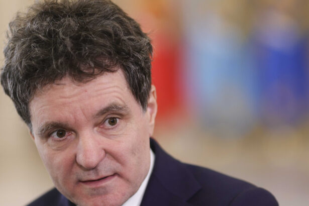 cum explica nicusor dan ca i a numit in noi functii de conducere pe fostii sefi dna si parchetul general pe care i a criticat in trecut 69d692546f60d