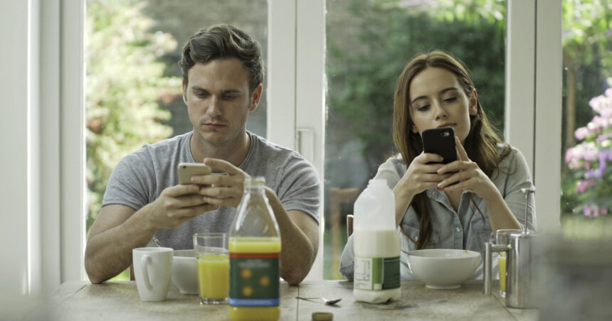 dependenta de telefon explicata de specialisti semnele si efectele asupra creierului un comportament dificil de controlat 69ec4c2fb7b97