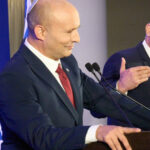 doi fosti premieri israelieni isi unesc fortele in incercarea de a l inlatura pe netanyahu de la putere 69ef0ec5e05df