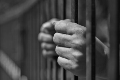 doua femei au fost arestate in indonezia dupa ce au calcat in picioare un coran acuzatii de blasfemie si val de reactii online 69db7cead4770